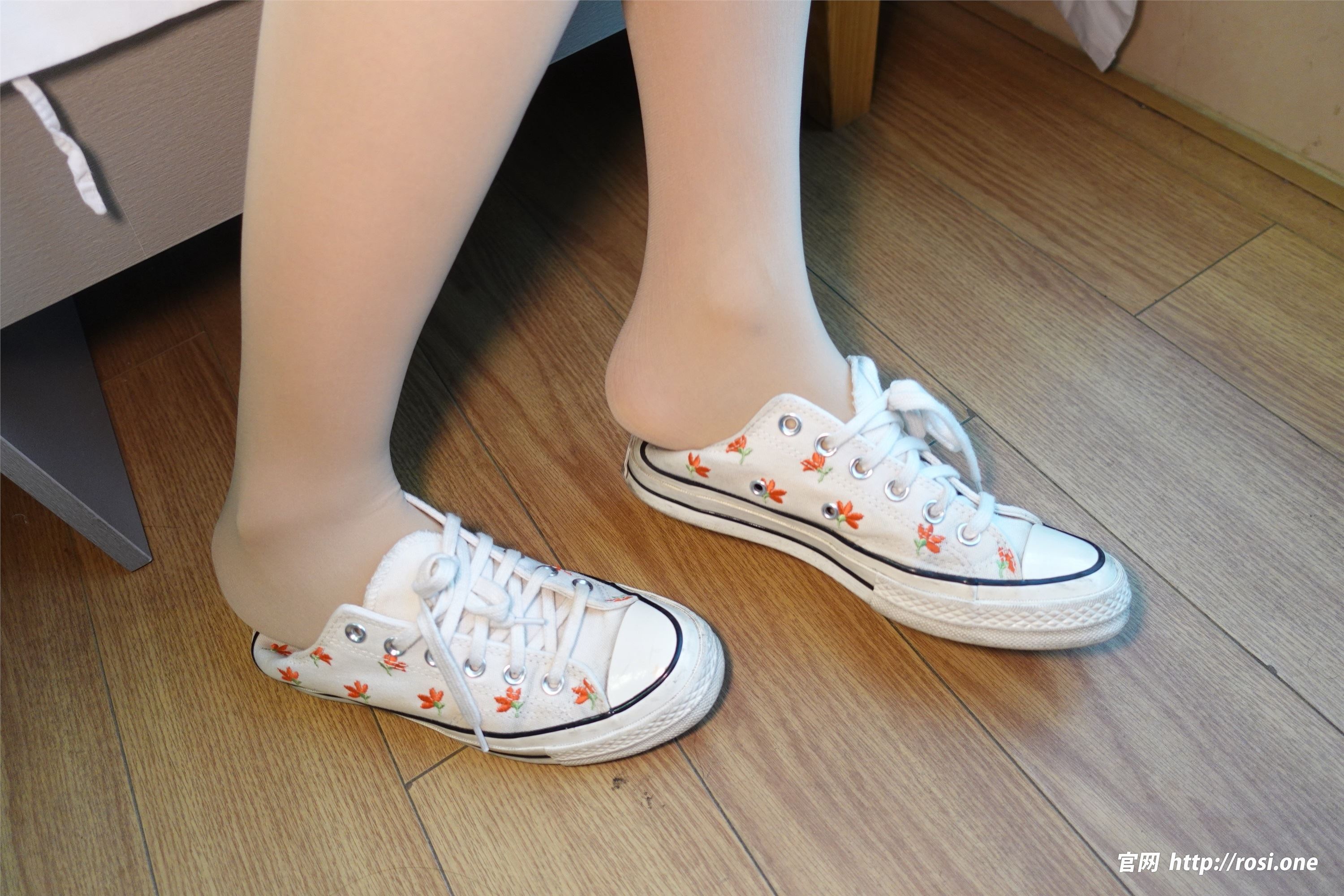 ROSI写真 2022.12.17 NO.4030